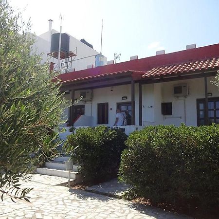 Antikristo Rooms Karteros Exterior foto