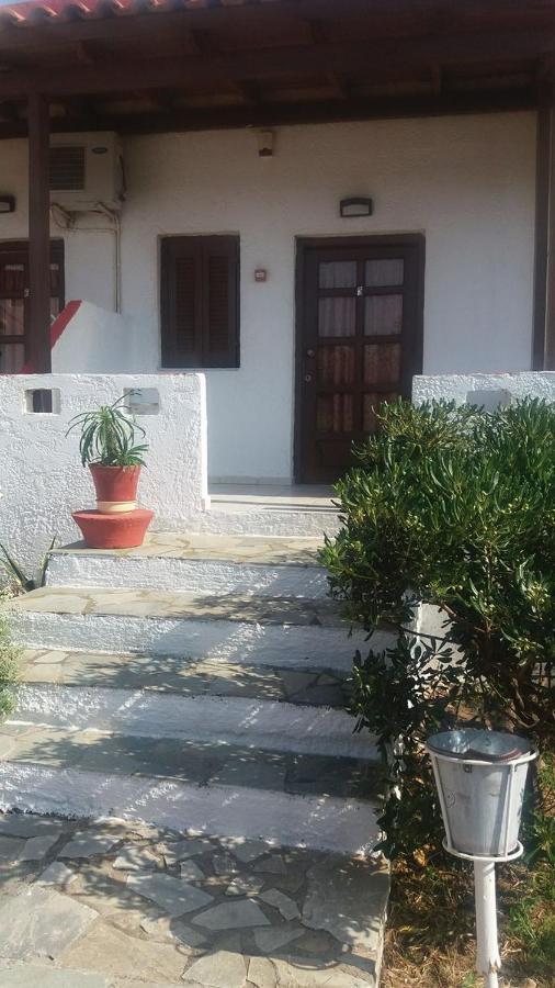 Antikristo Rooms Karteros Exterior foto